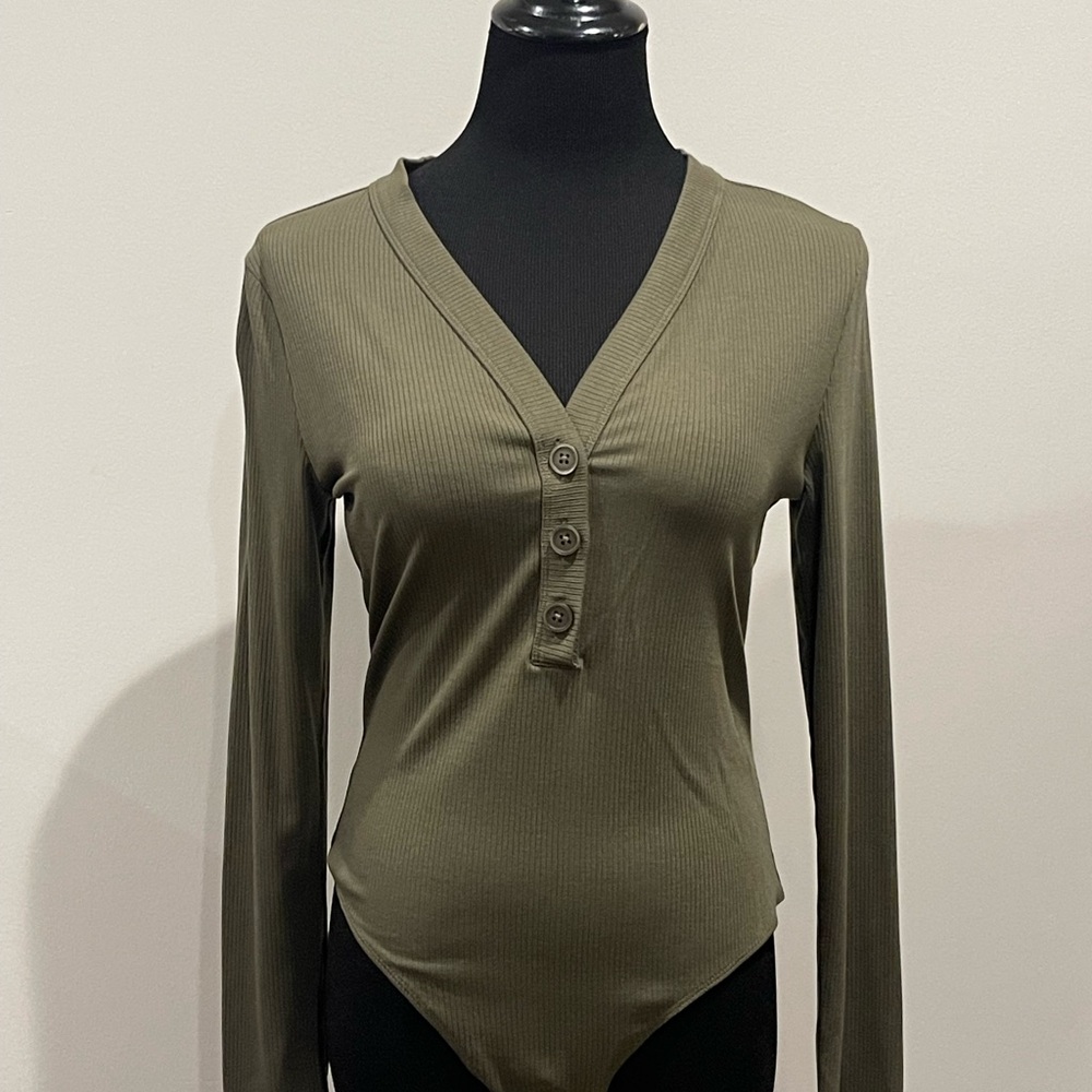 Pistola Grayson olive green bodysuit
